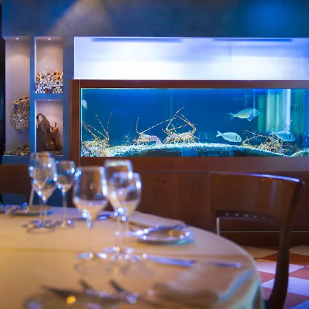 ホテル Laurus - Liburnia オパティヤ