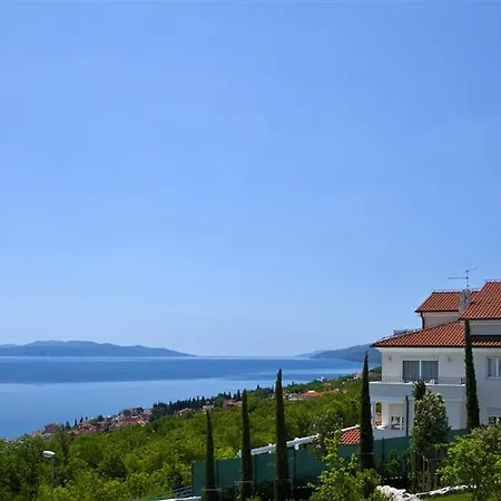 Laurus - Liburnia 4*